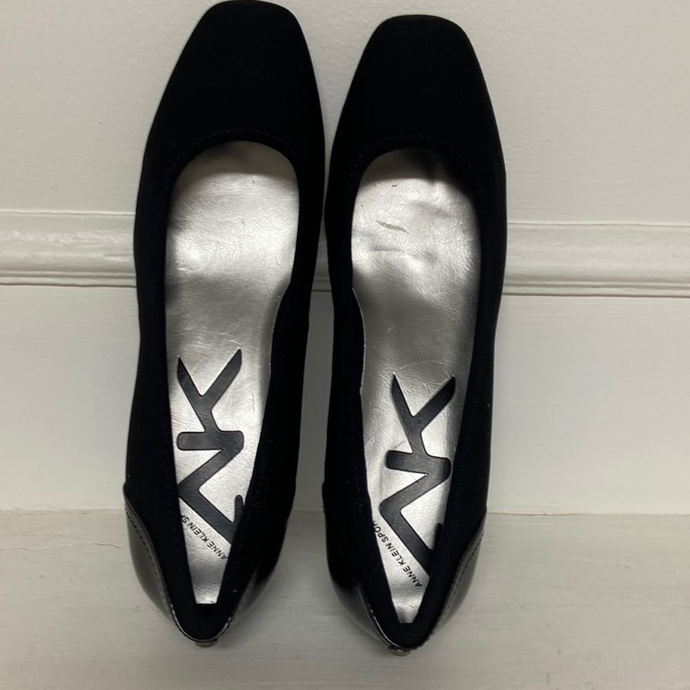 ANNE KLEIN
